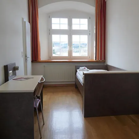 Jugendhaus St. Norbert Hotel 2*